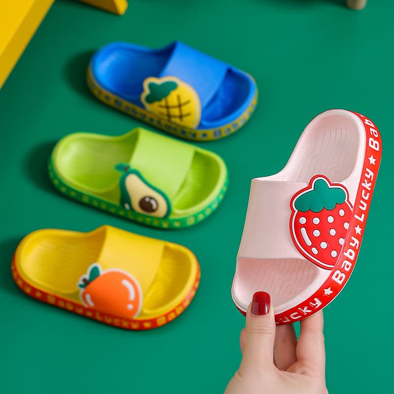 Children's Summer Slippers Wholesale Cute Non-Slip Soft Sole Indoor Bathroom Boys Girls Baby Sandals