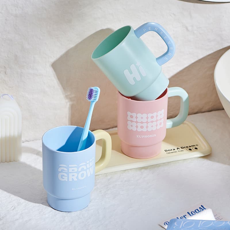 High-quality thick and durable plastic mouthwash cup for students, dormitory use, toothbrush holder, rinsing cup