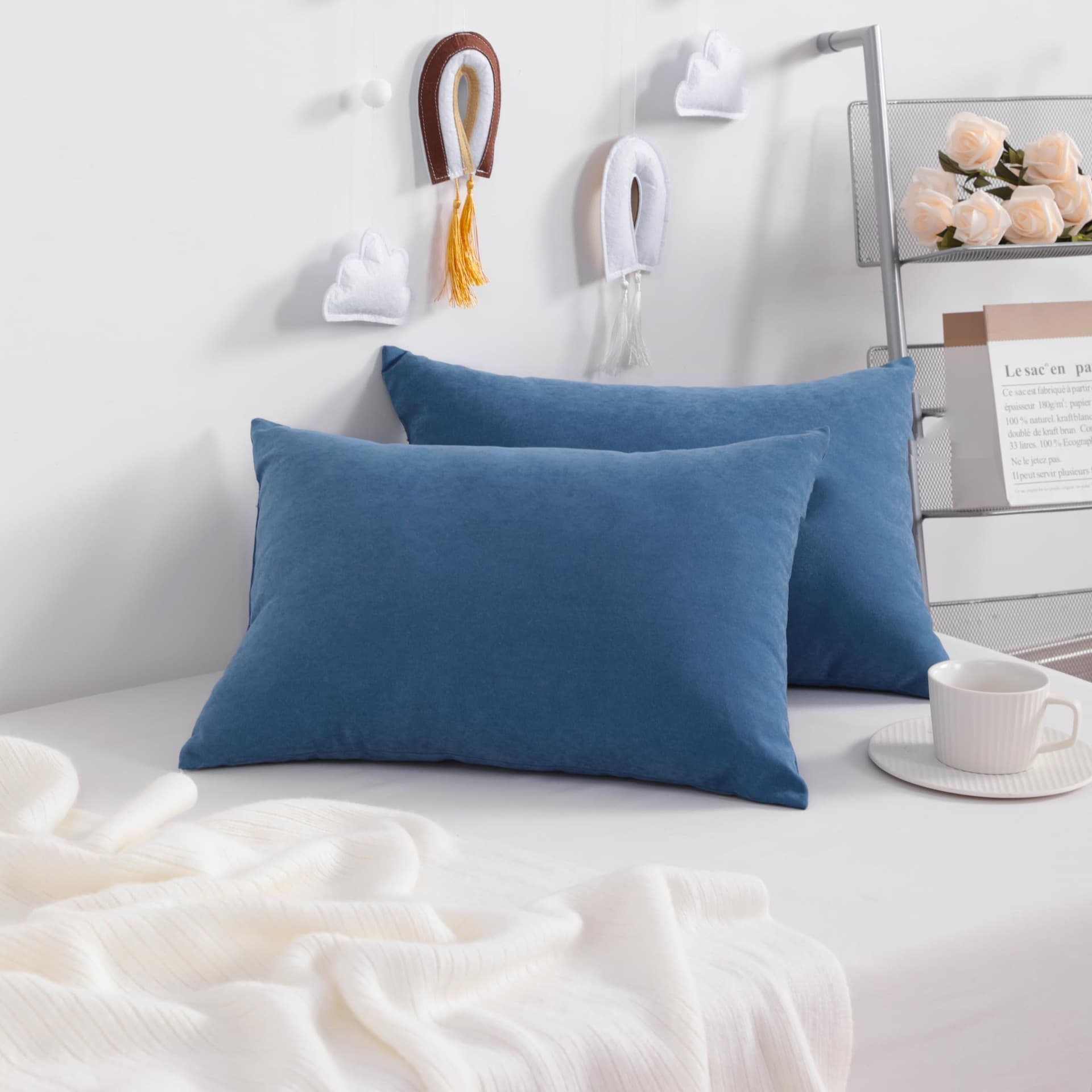 Cross-border Hot Selling Two-piece Pillow Super Fiber Mini Pillow Travel Pet Soft Machine Washable Small Pillow for Head and Neck