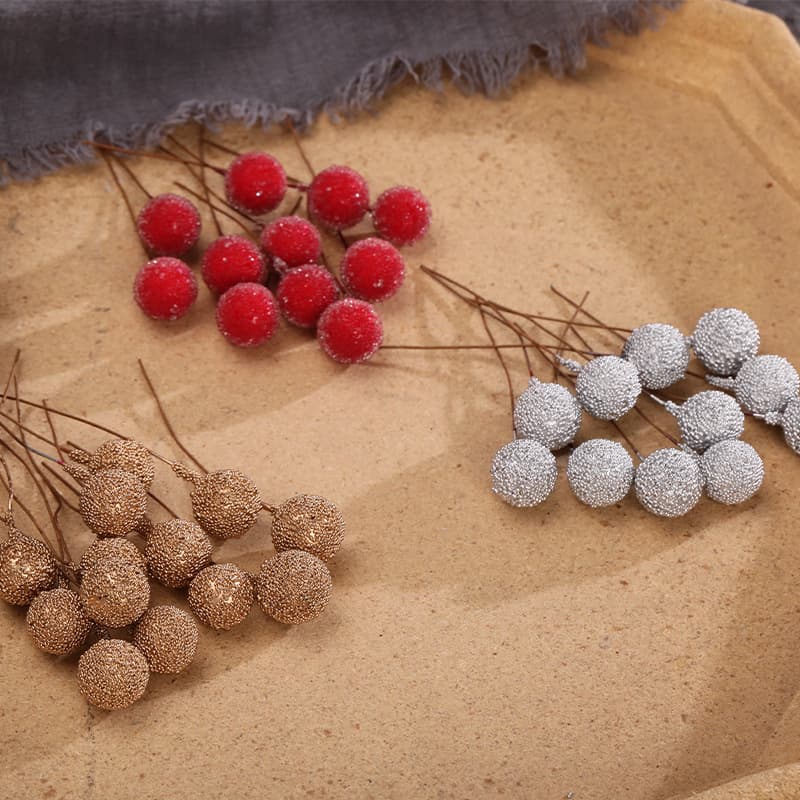 Simulated berries, simulated red fruit foam red balls, Christmas and Halloween decoration accessories, Christmas fruit, gold and silver beads