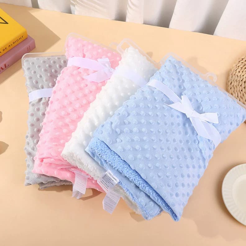 Ultra Soft Lamb Velvet Blanket Double Layer Pressed Bubble Flannel Blanket Children's Velboa Cover Blanket Modern Simple Style