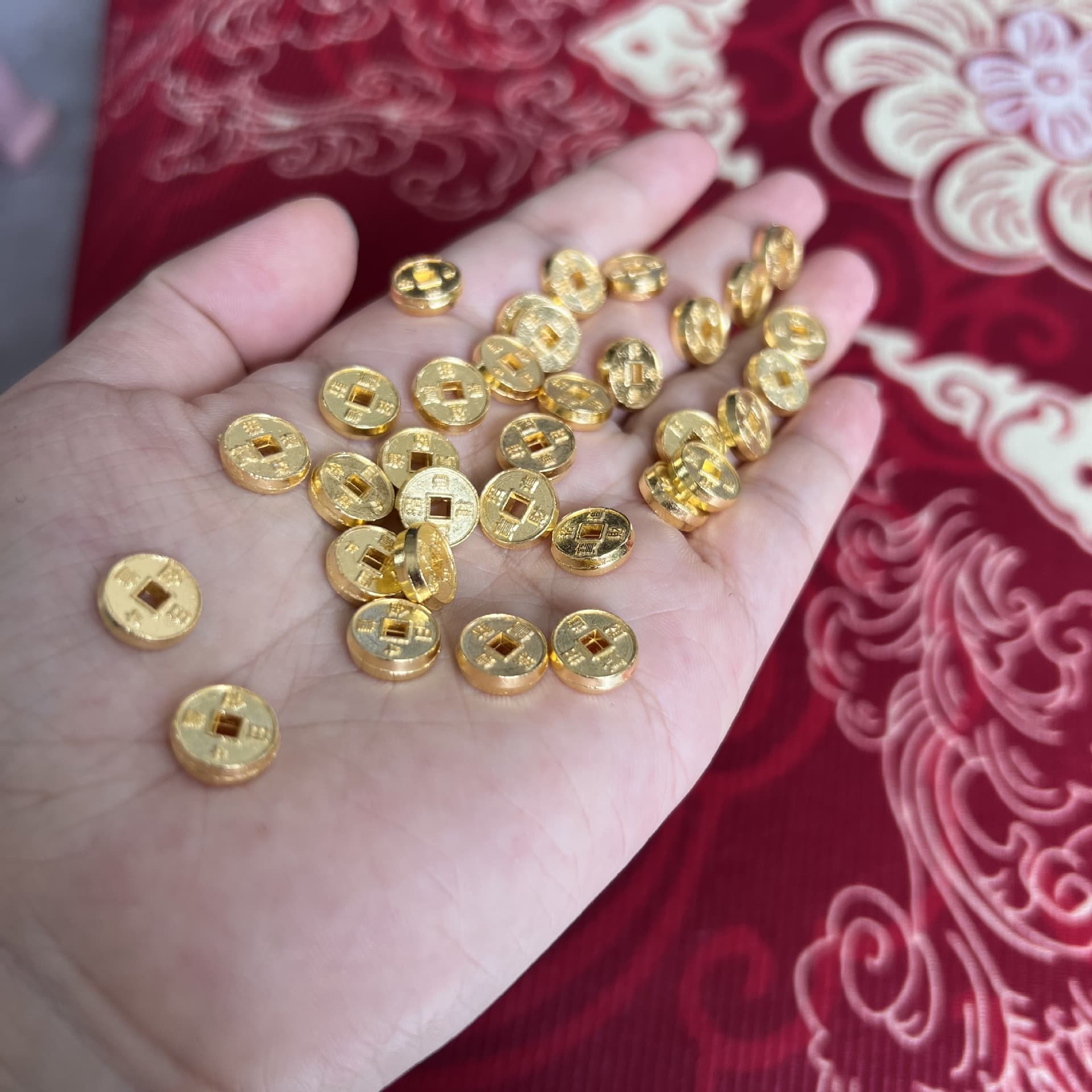 Wholesale Mini Alloy Copper Coins, Small Gold Coins, Copper Coin Decorative Fillers, Wealth-Attracting Ornaments, Gold-Plated Coins