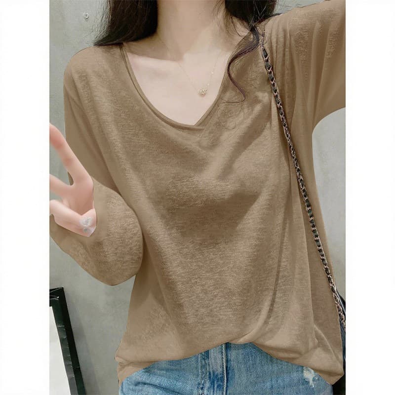 Snowflake cotton V-neck T-shirt, trendy 2026 early autumn new style, long sleeve, breathable, loose fit, slimming, everyday inner layer top for women.