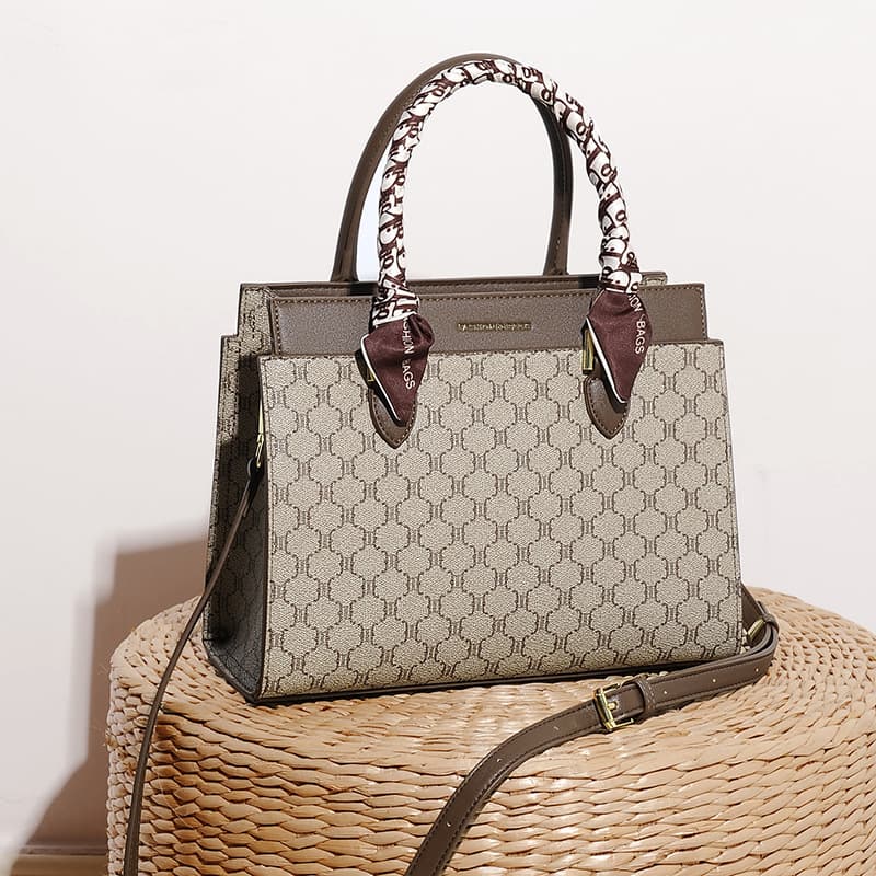 High-Quality Cross-Border Best-Selling Women's Bag, Autumn/Winter Premium Handbag, Large-Capacity Ladies' Shoulder and Crossbody Bag for Commuting