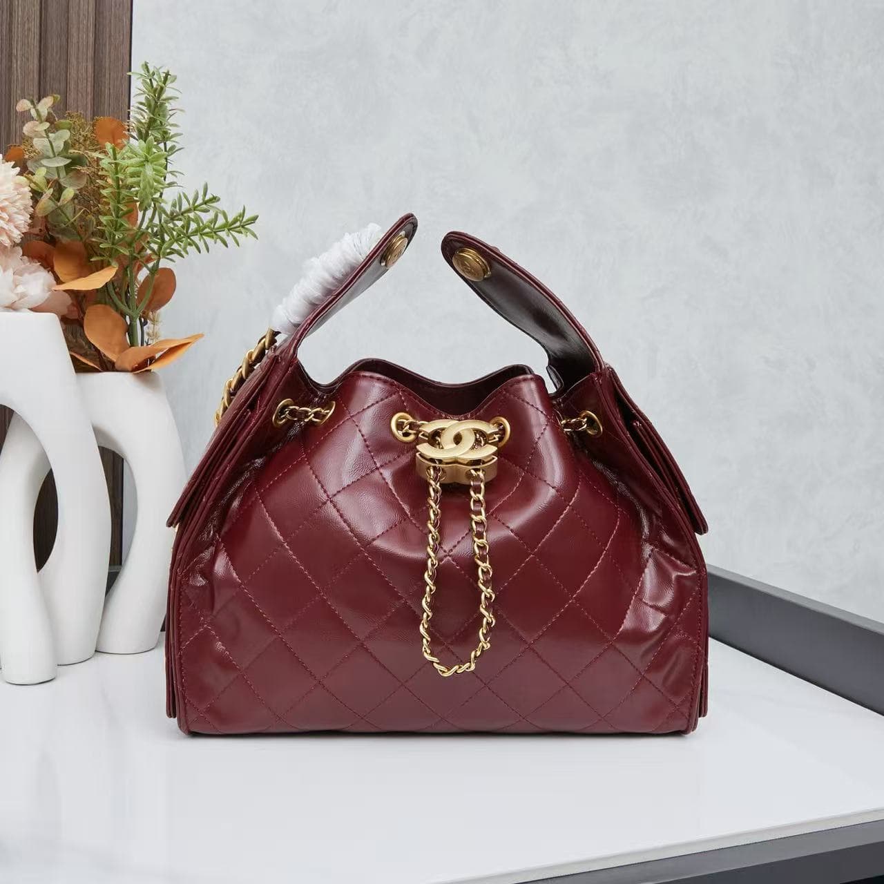 High-End Textured Retro Small Fragrant Style Diamond Chain Tote Bag Women's Large-Capacity Travel Bucket Bag Portable Shoulder Bag