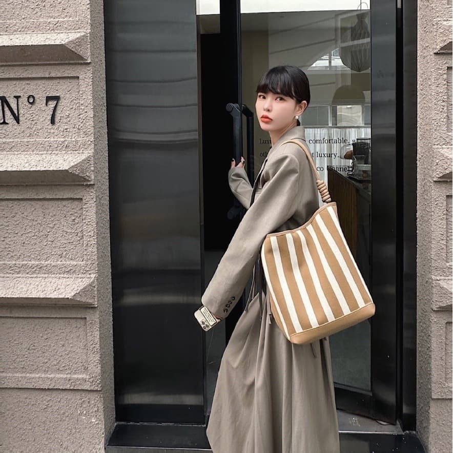 Stretch Woven Striped Bucket Bag Large Capacity Shoulder Underarm Bag Premium Tote Bag Genuine Leather Trim Handbag