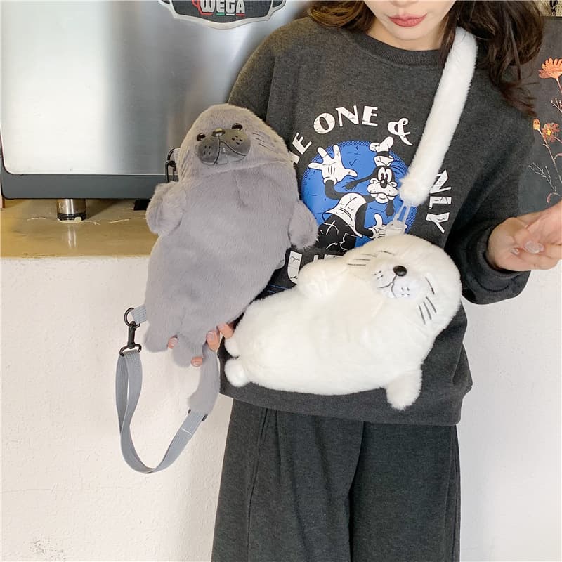 Cute plush bag 2026 new cartoon three-dimensional seal doll bag sweet girl mobile phone bag student crossbody bag