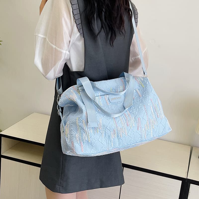 Cross-border short-trip bag for men and women, large-capacity stylish shoulder bag, convenient high-end fitness bag