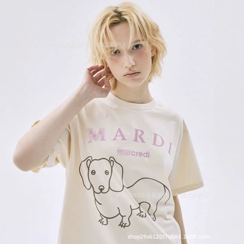 In stock Korean Mardi short-sleeve women's classic Daisy Kim Go-eun Dachshund T-shirt