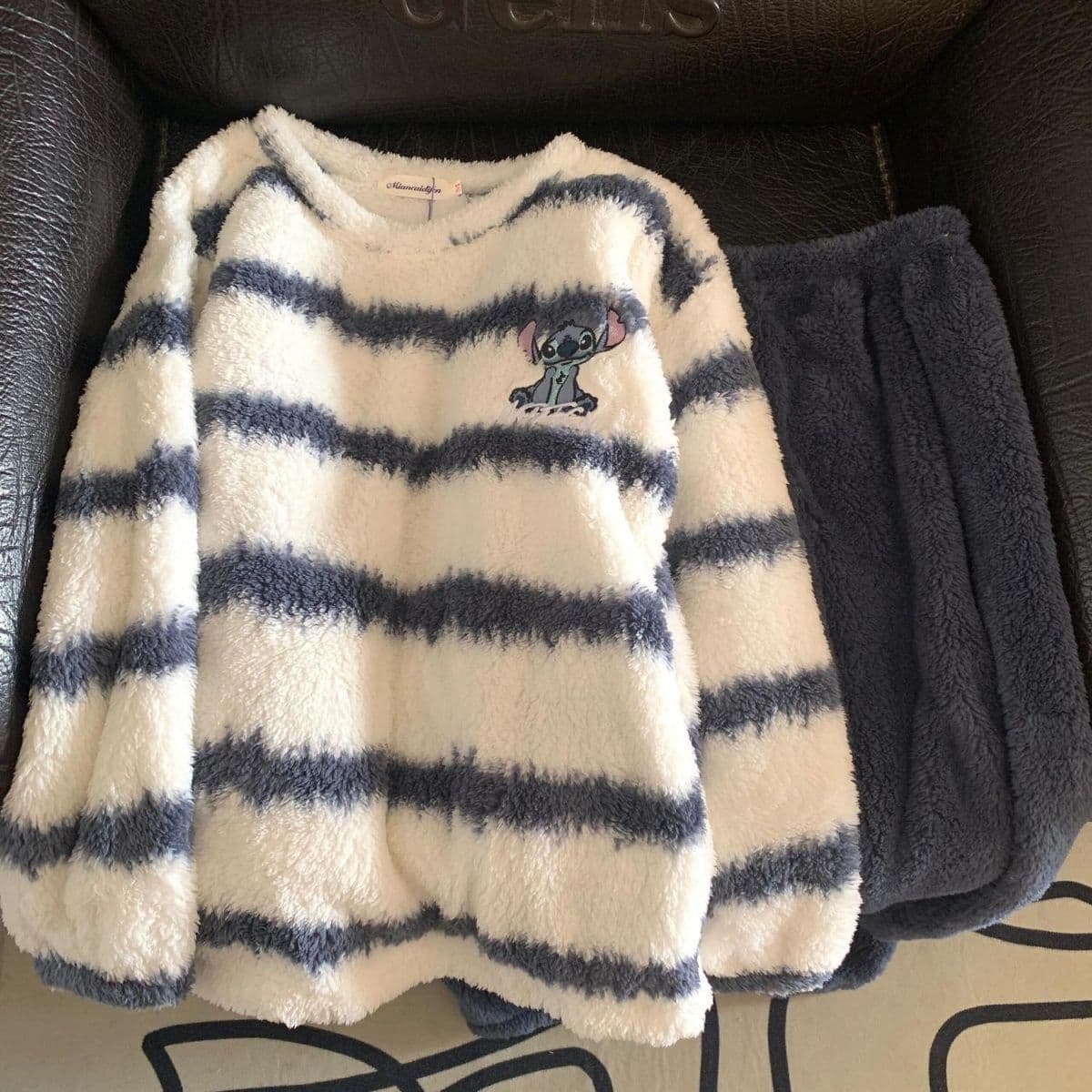 Men's Autumn/Winter Coral Fleece Pajamas Youth Round Neck Cartoon Casual Sports Thermal Homewear Set