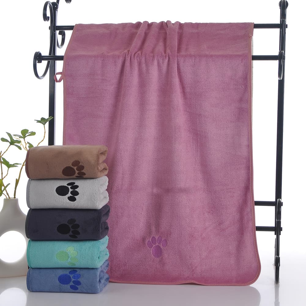 Pet bath towel embroidered logo cat and dog towel Russian cross-border pet microfiber absorbent copyright