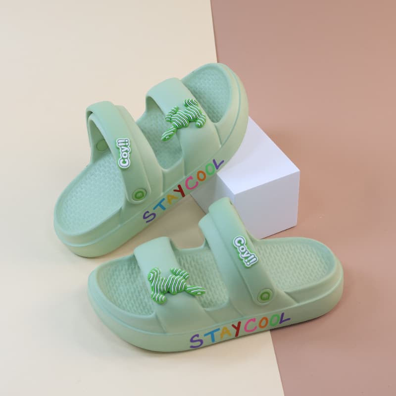 Women's Slippers for Summer 2026, Flat-Soled, Fashionable, Simple, Soft-Soled, Lightweight, Non-Slip, Breathable Beach Shoes
