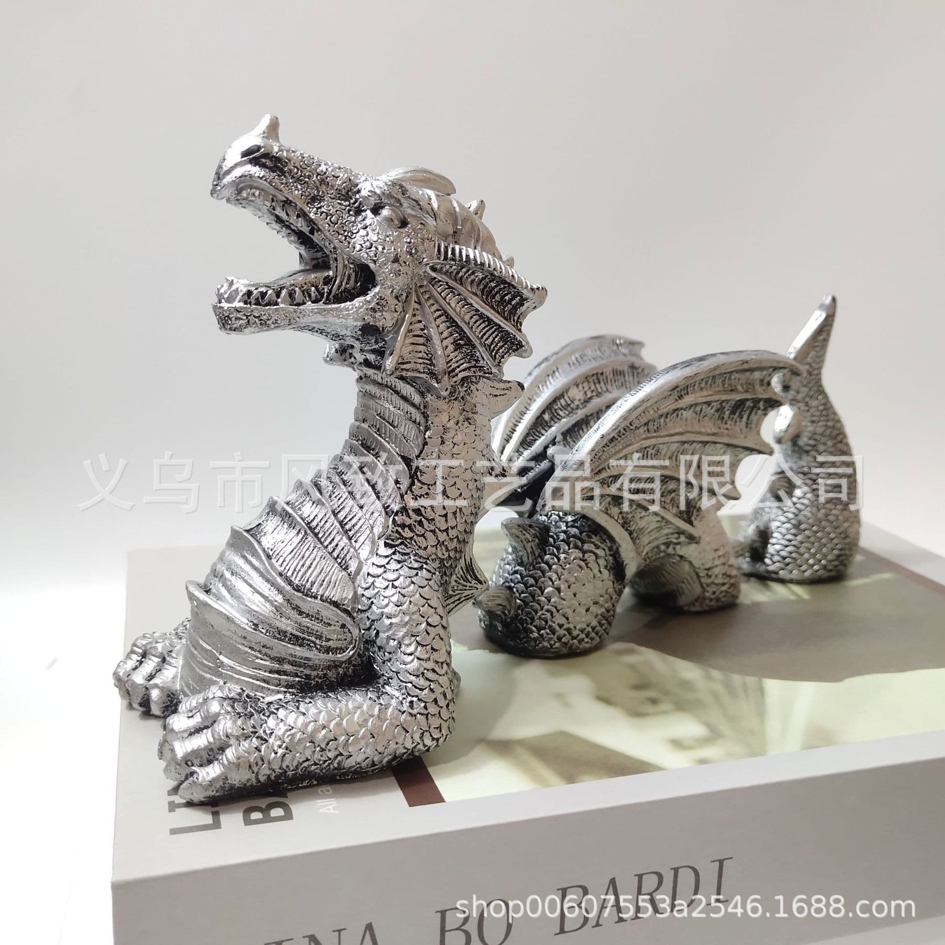Cross-border Three-section Dragon Evil Dragon Gothurus Statue Garden Gardening Decoration Courtyard Artwork Resin Artwork