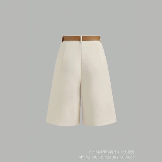 High-waist Pleated Wide-leg Mid-length Shorts for Women, No Belt Included, Slimming, Versatile for Commuting and Casual Wear