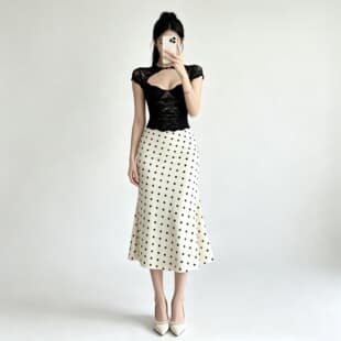 Europe and America 2026 Summer INS Style New Women's Sexy Black Lace Slim Hollow Patchwork Fitted Top