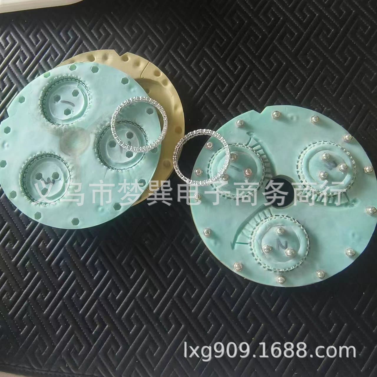 9-inch AB rubber mold blue stamping mold sand-finished 2-layer bracelet cadmium 95% alloy stamping silicone mold for sale by piece