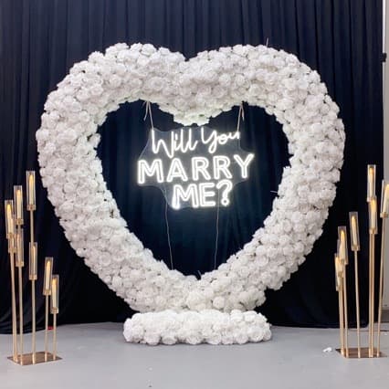Source factory simulation flowers for wedding proposals, white and red heart-shaped rose arch background stand