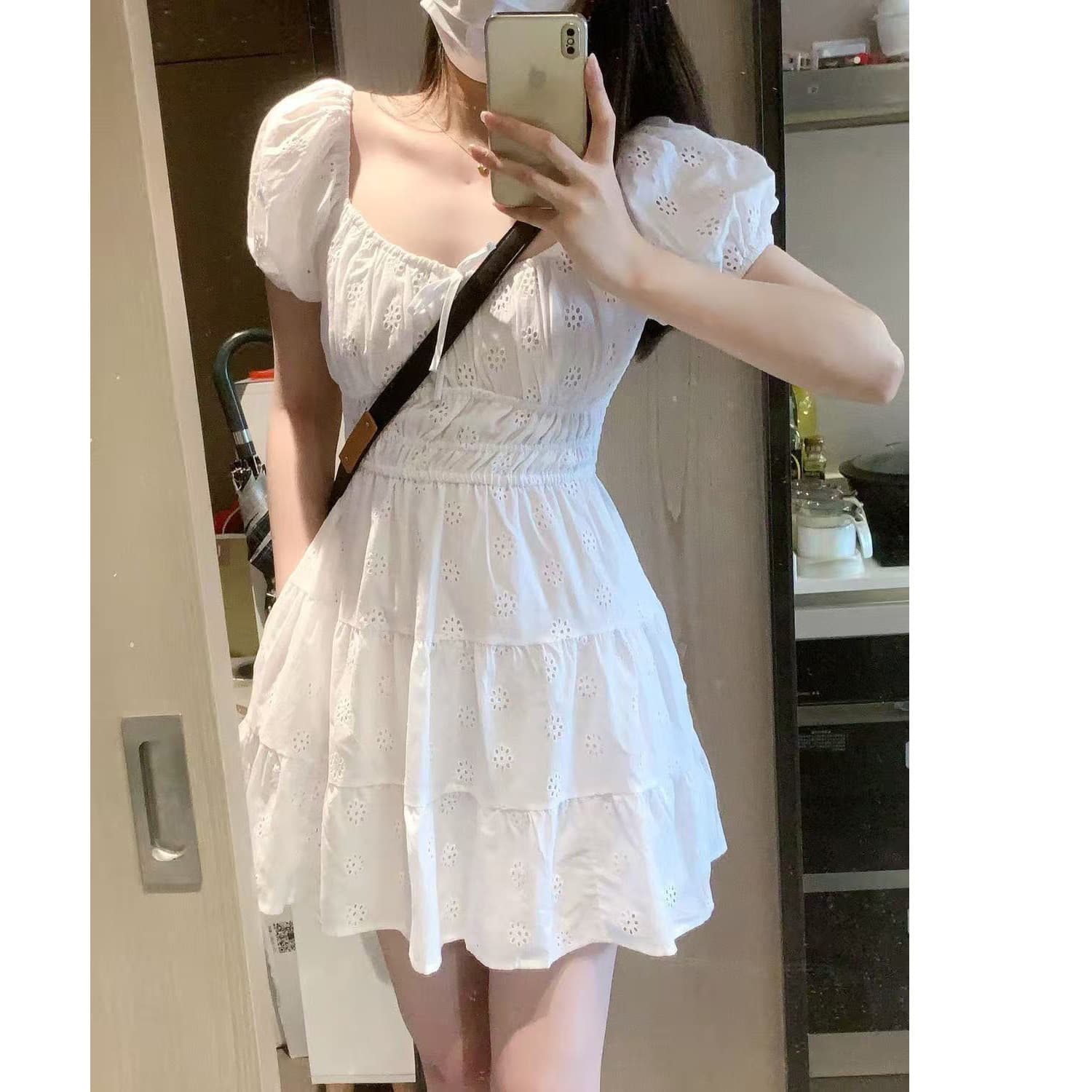 Summer new style French petite square neck puff sleeves gentle style first love princess dress sweet waist slimming