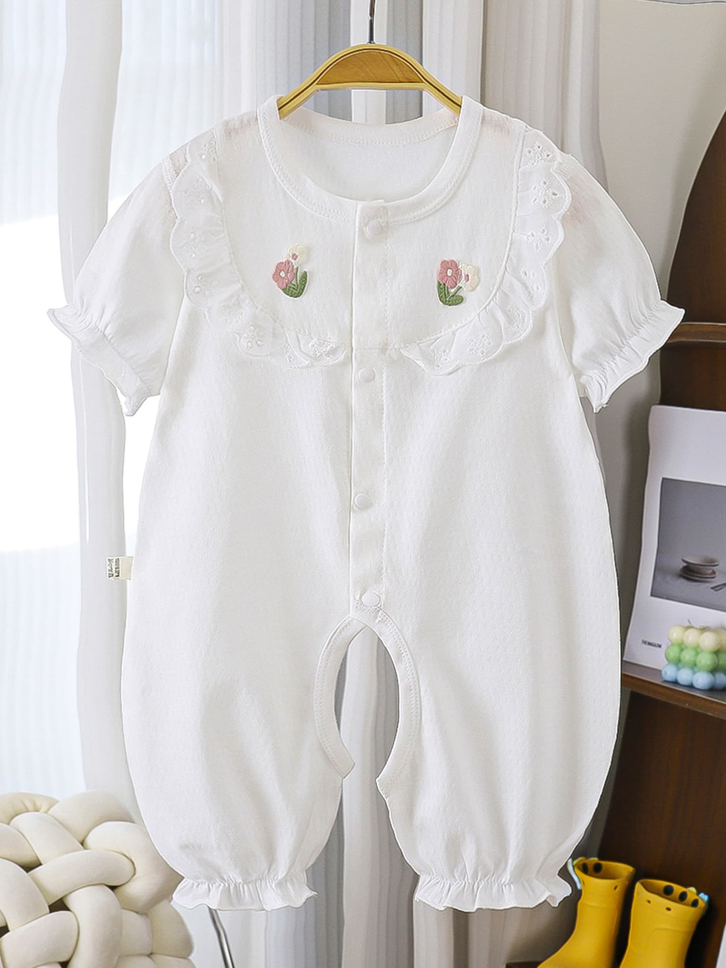 Combed Cotton Baby Girl Short-Sleeve Romper, Summer Thin Breathable Half-Sleeve Onesie with Crotch Opening, Princess Crawl Suit