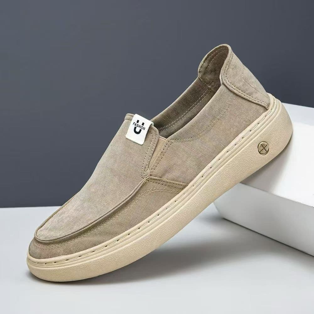 2026 New Canvas Shoes Thick Sole Lightweight Board Shoes Wide Toe Casual Sports Men's Shoes Breathable Slip-On Canvas Shoes