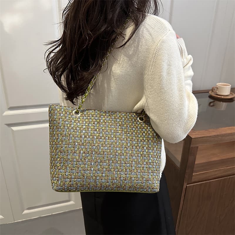 2026 New Fashionable Trendy Shoulder Bag Korean Style Casual Commute Simple Chain Tote Bag for Women