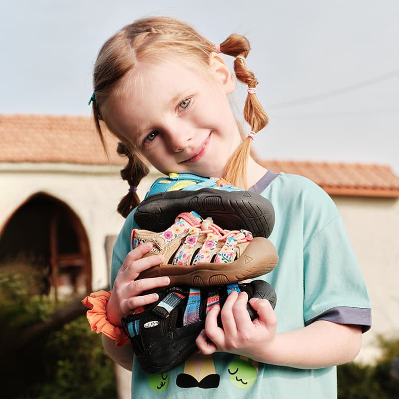 Free Shipping TOPSTAR Children's Shoes Spring/Summer Hot Selling Toddler Boys Girls Trendy Soft Sole Kids River Trekking Sandals 7016
