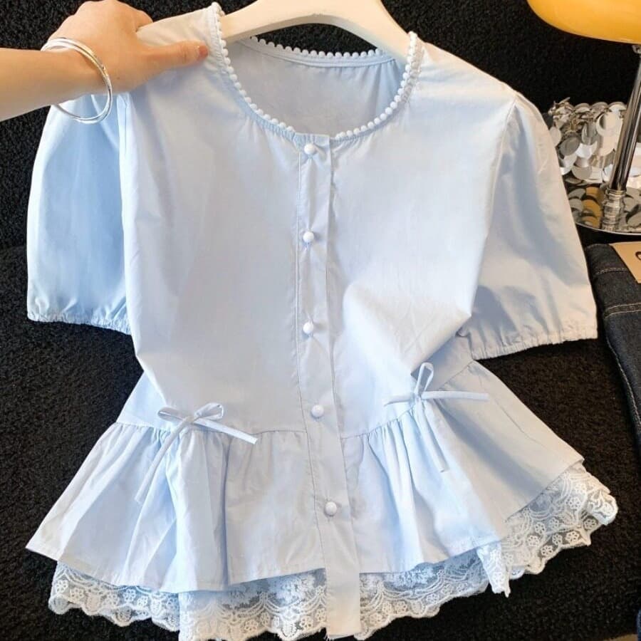 French high-end lace short-sleeved shirt for women summer 2026 new fashion style age-reducing ruffle skirt top