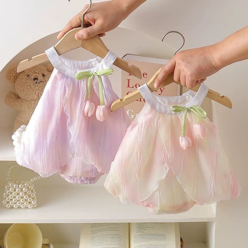 Infant Summer Suit 2025 New Style Sleeveless Suspender Suit Girls Summer Clothes Fashionable Flower Skirt Going Out