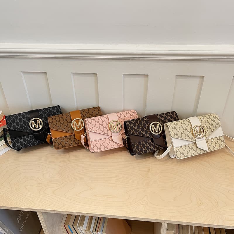 Casual small square bag for women, new French niche simple shoulder bag, fashionable, fresh and versatile crossbody bag