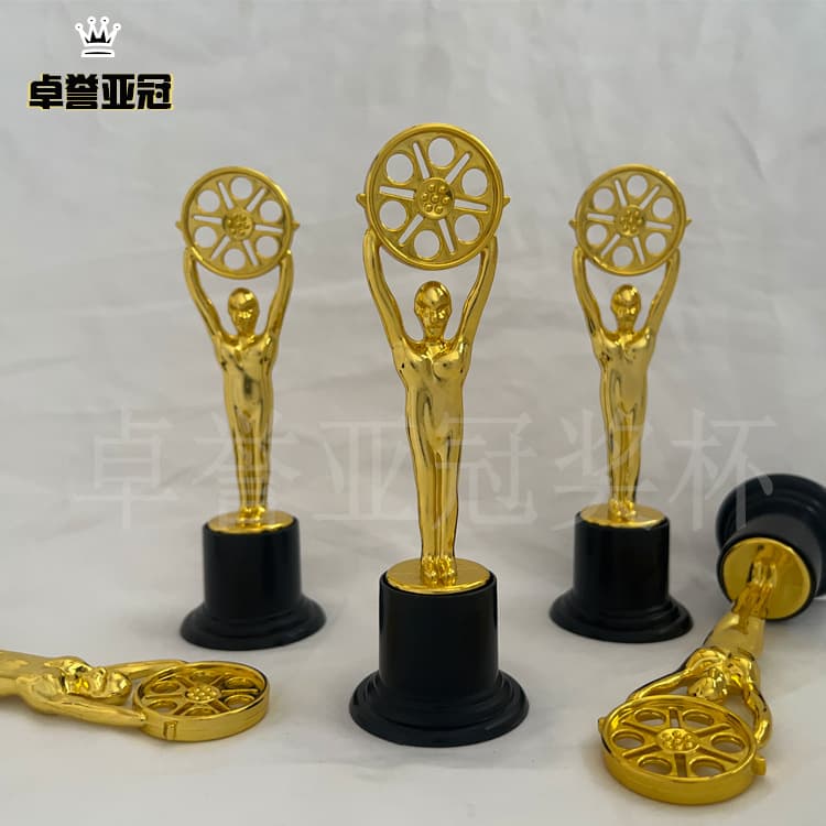Zhuoyu AFC Champions League Little Golden Man Trophy, Award Ceremony for Kindergarten and Primary School Students, Commemorative Gift, Export Plastic Award