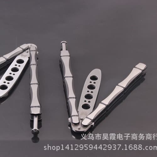 American Butterfly Bamboo Joint Training Balisong, Bearing Maintenance-Free, Butterfly Knife Practice Tool, Unsharpened, 1 Piece Dropshipping