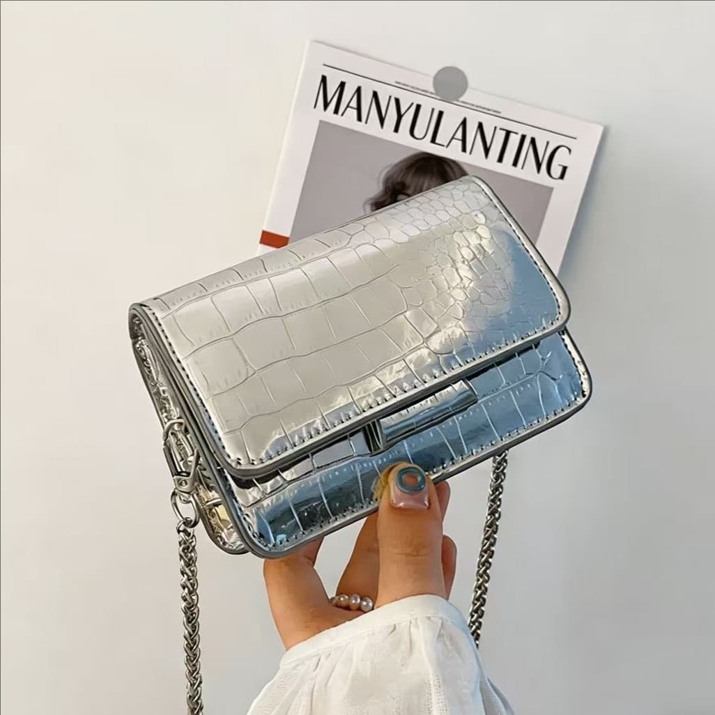 Cross-border Diamond Quilted Chain Small Square Bag for Women 2026 New Style High-End Shoulder Crossbody Bag Fashion Versatile Mini Bag