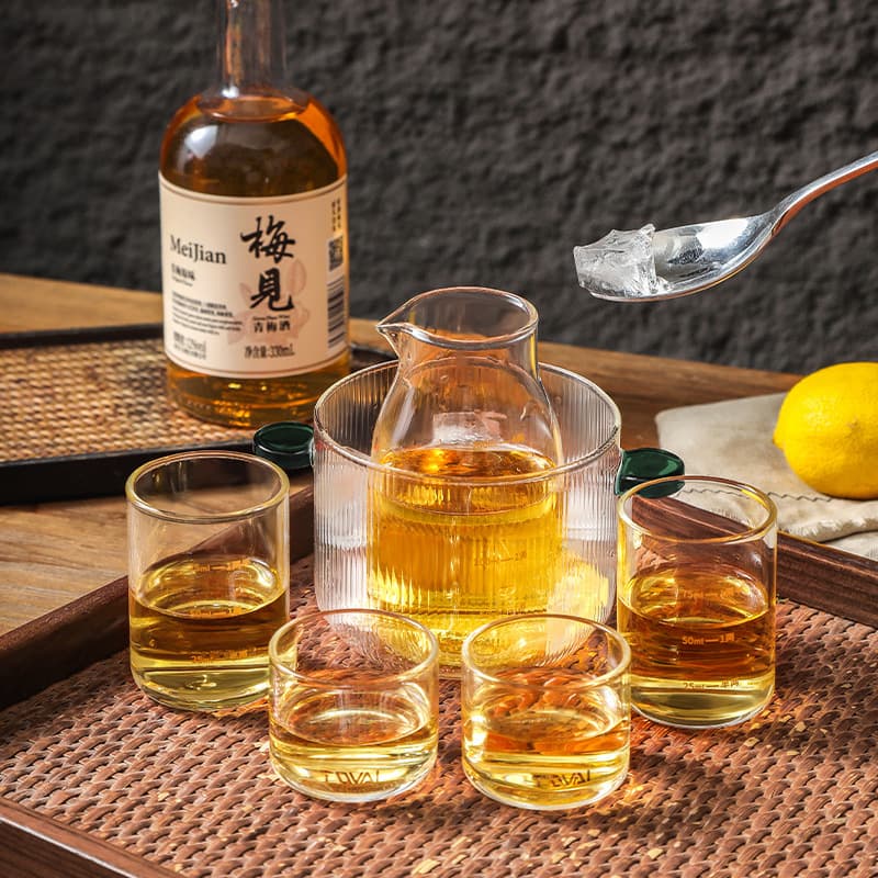 Yellow Rice Wine Warmer, Home Heating Carafe, Japanese-style Sake Set with Glasses, White Wine Warmer, and Ice Wine Glass Heater