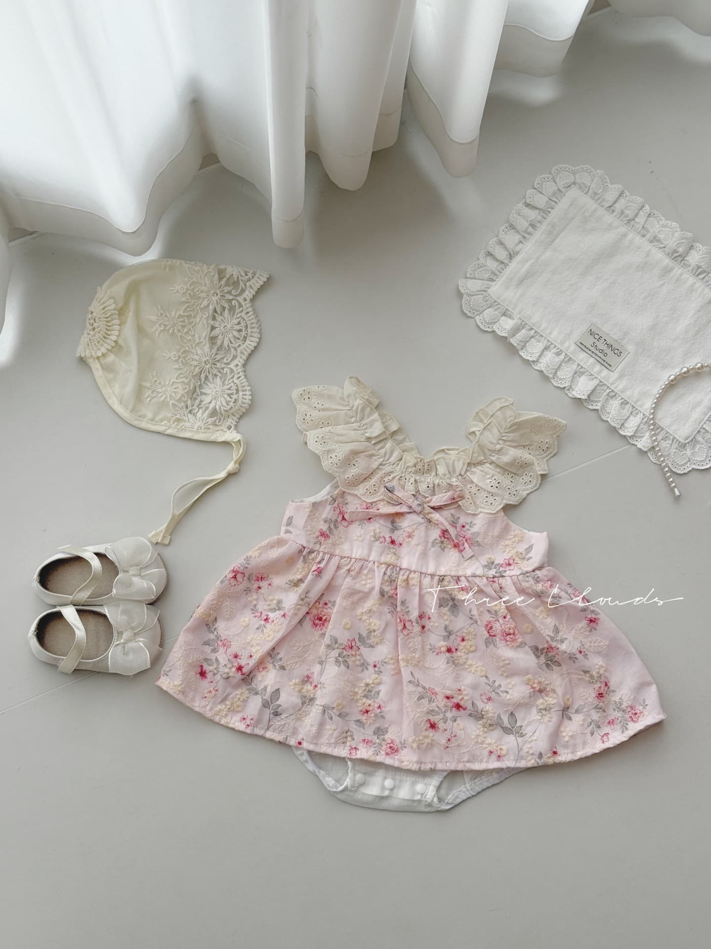 Summer infant girl baby girl fresh lace sweet and cute skirt floral skirt khaki