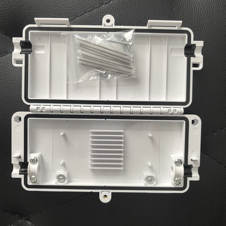 6-core mini junction box wall-mounted fiber optic splice box, 2-core and 4-core fiber optic fusion splice box, 1 inlet and 1 outlet splice package