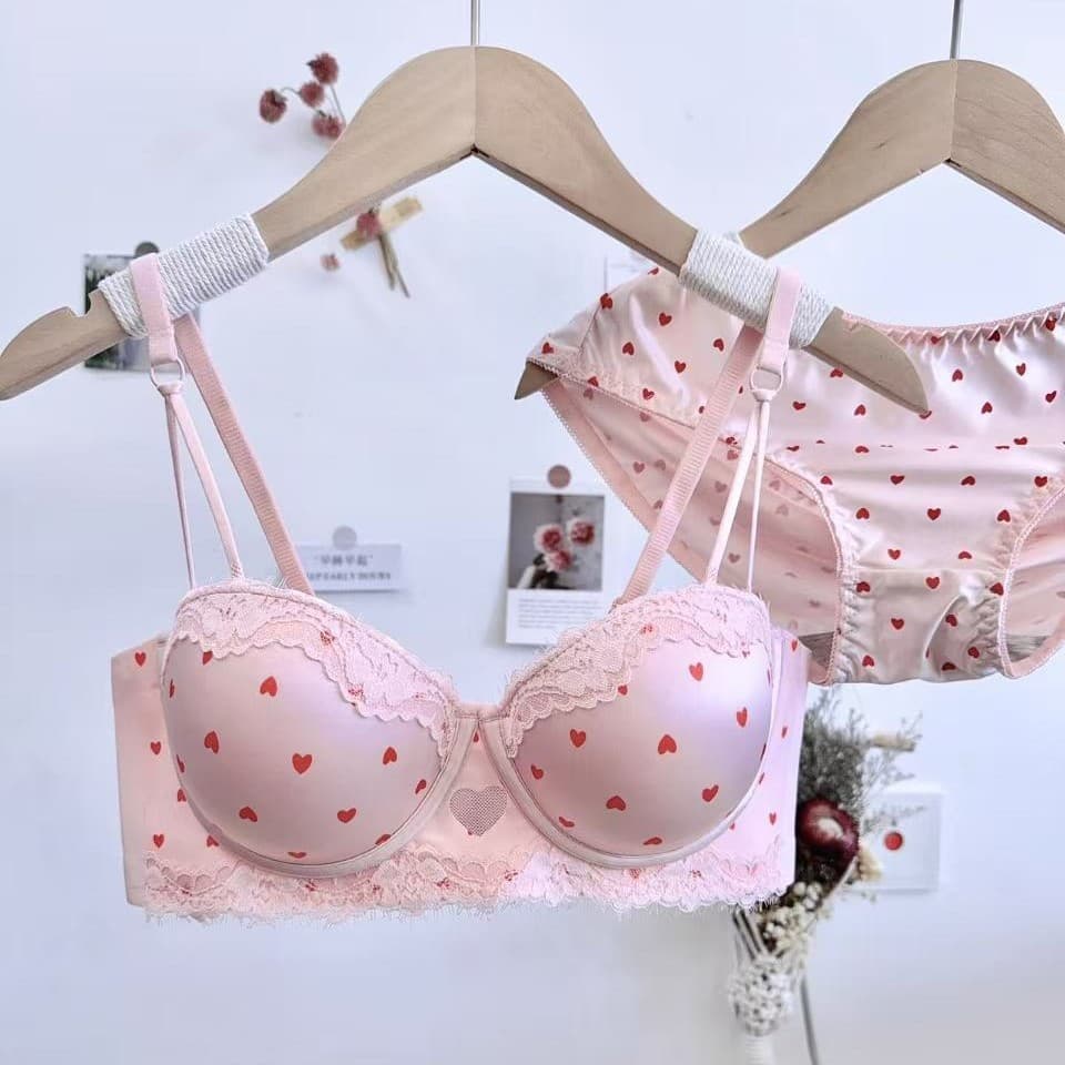 Sweet Girly Heart Lace Sexy Bra Set with Push-up, Side Coverage, Anti-Sagging, and Enhances Small Bust