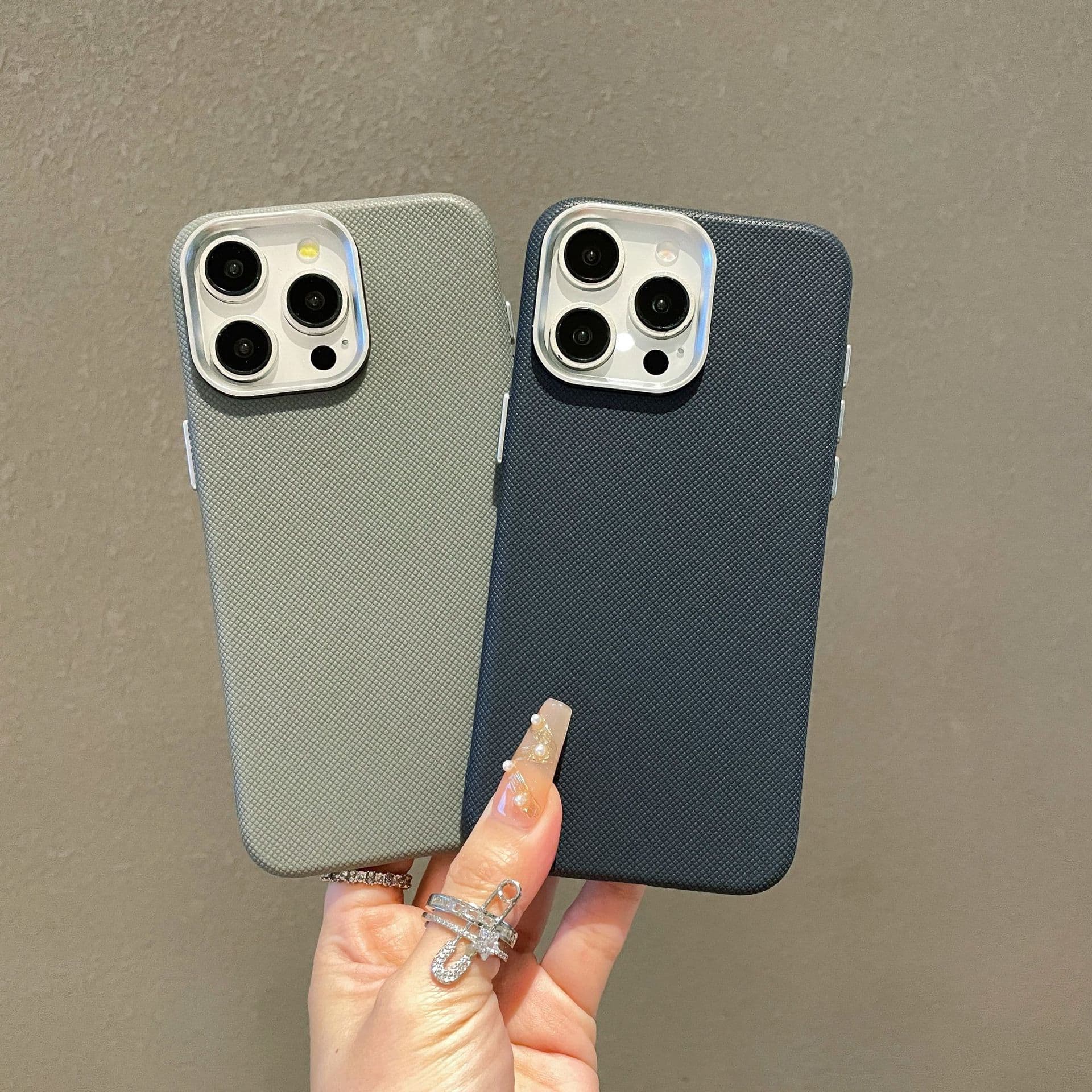 Cross Grid Pattern Phone Case for iPhone 17 Pro Max, New Apple 16PM Anti-Drop 15PM Protective Cover