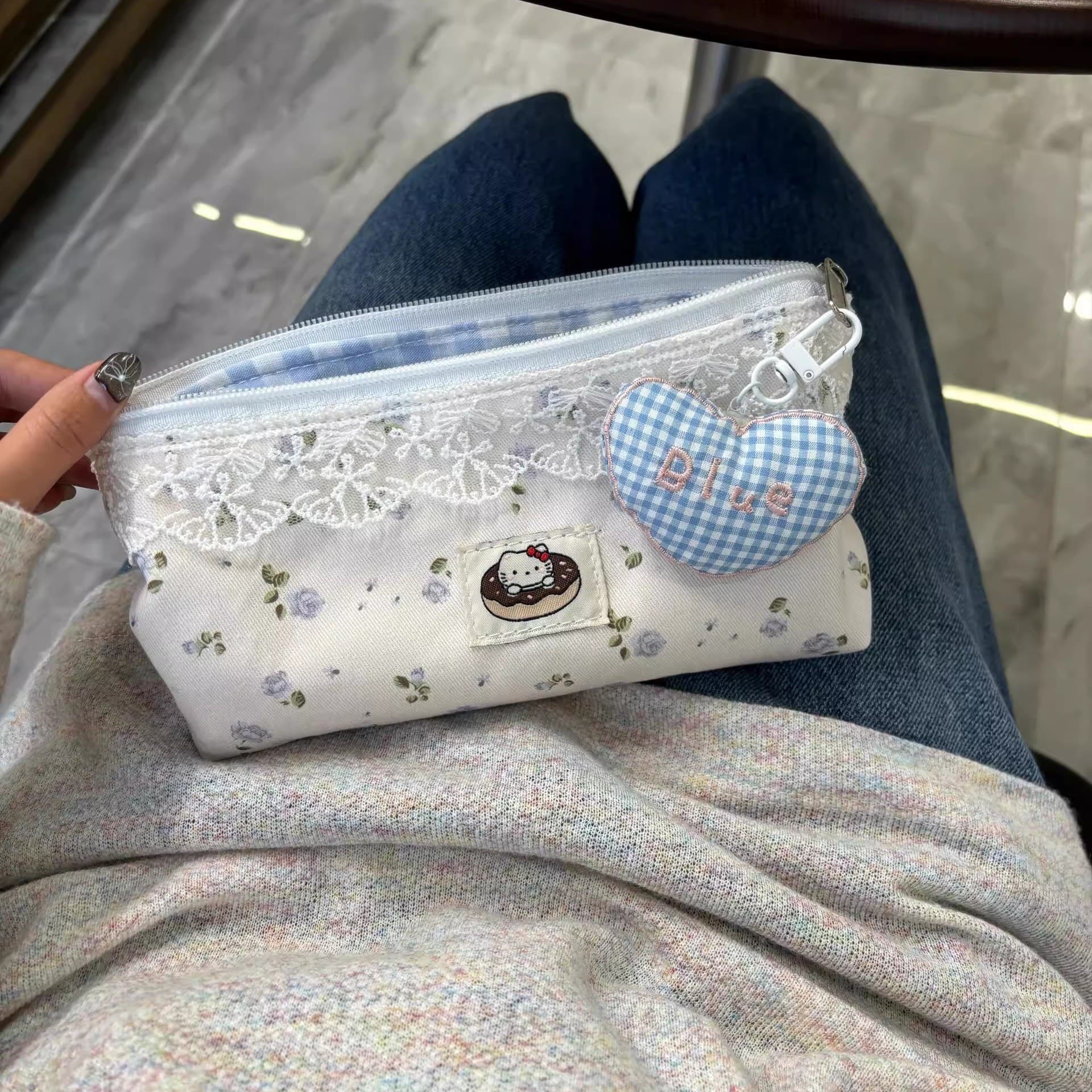 Korean floral lace KT cat pencil bag ins high-looking large-capacity floral cosmetic bag student stationery storage bag