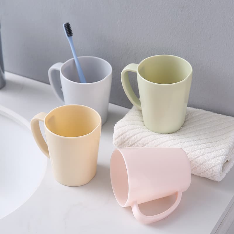 Creative Plastic Toothbrush Cup with Handle, Wholesale Rinsing Mug Customizable with Logo