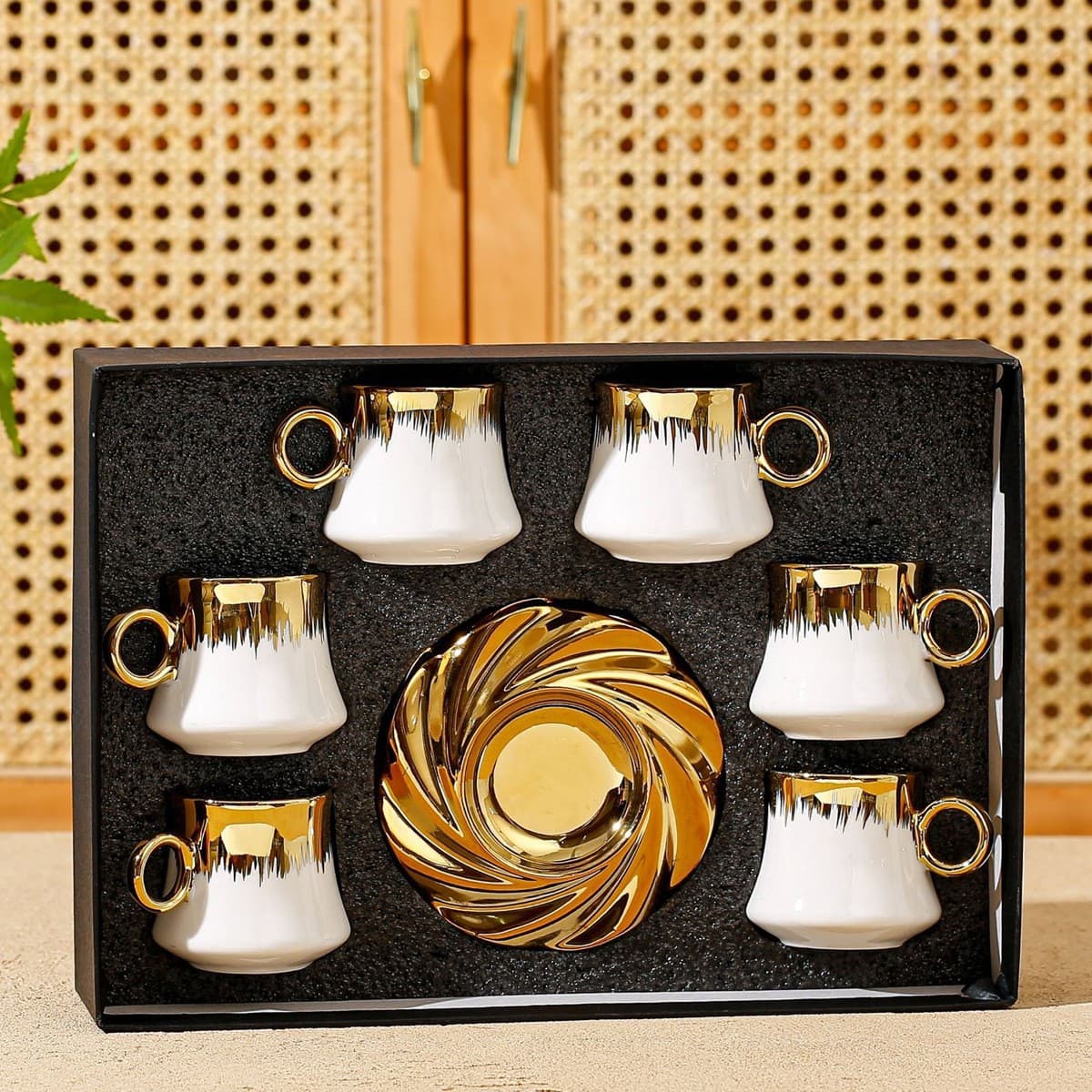 European Style Ceramic Coffee Cup with Gold Rim Turkish Coffee Cup 6 Cups 6 Saucers Gift Box Set