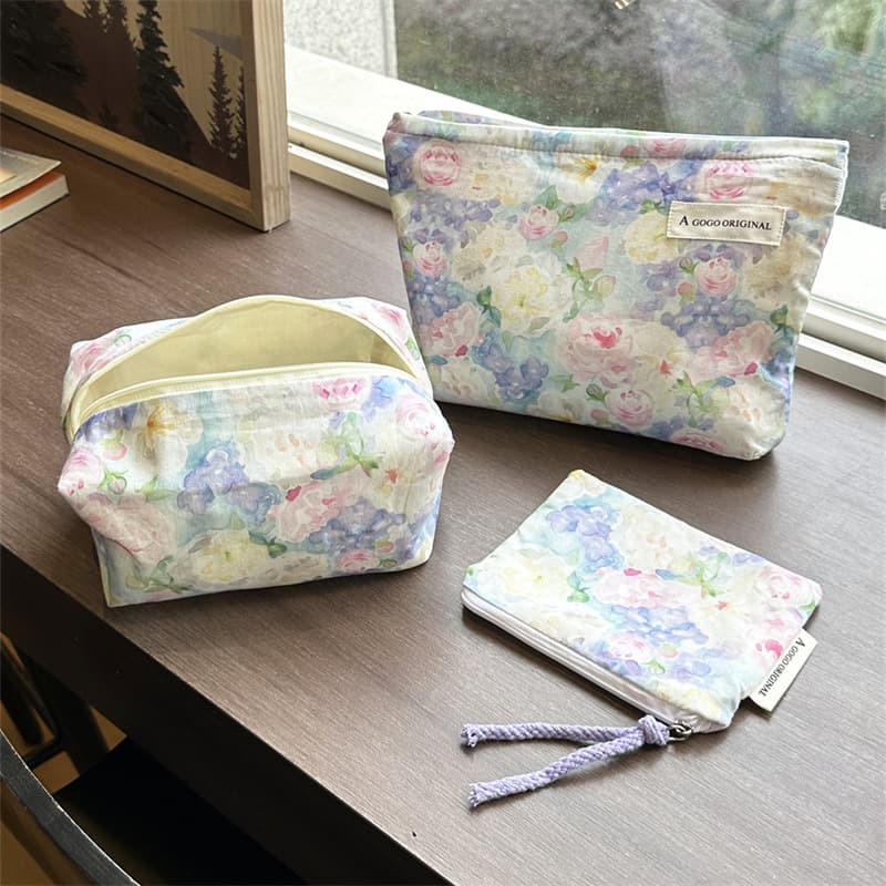 Watercolor Light Purple Peony Flower Makeup Bag Artistic Print Handheld Toiletry Bag Portable Storage Bag for Lotion and Toner