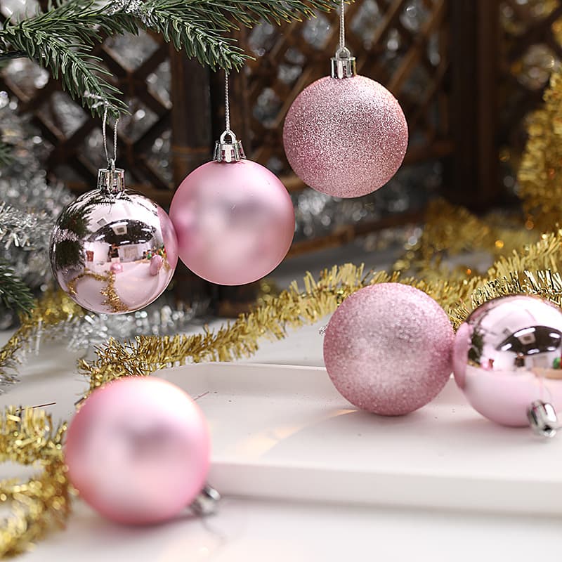 Scattered Christmas balls, Christmas tree ornaments, small balls, matte large balls, shiny balls, New Year pendants, New Year's Day plastic plated decorations