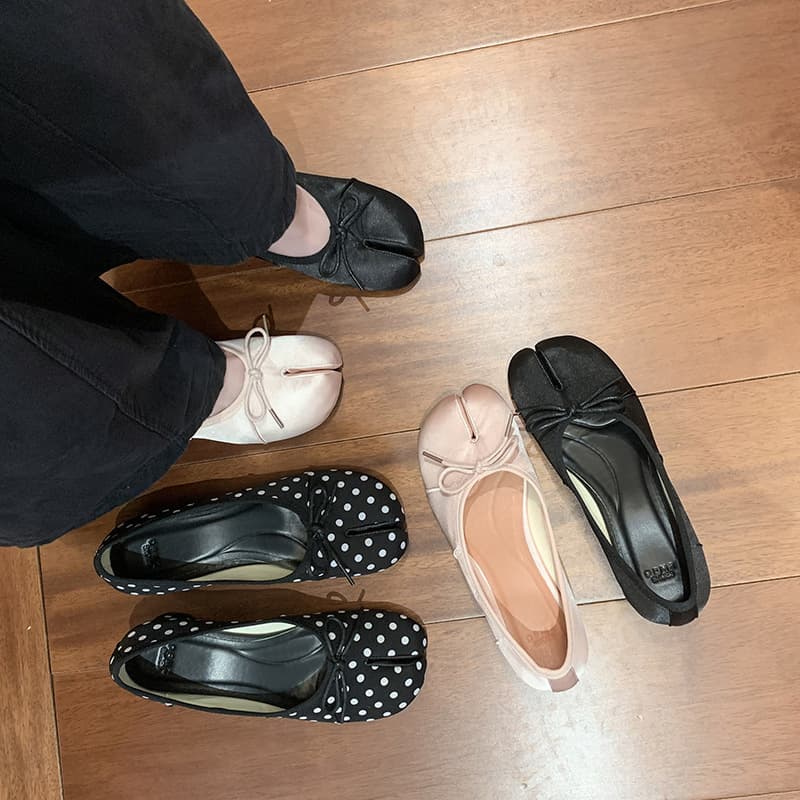 Ballet~Meibo and Rose 2026 Spring New Polka Dot Satin Shallow Mouth Flat Ballet Split-Toe Shoes
