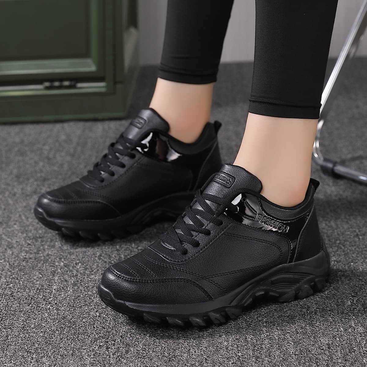Casual Sports Women's Shoes Spring Autumn New Leather Waterproof Mother Shoes Women's Low Top Lightweight Lace-up Outdoor Running Shoes