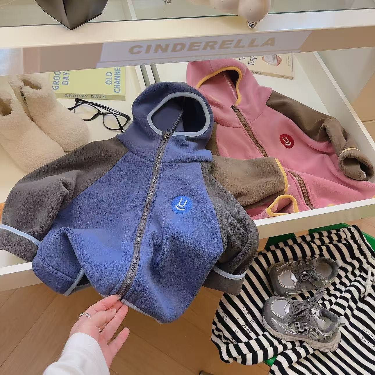 Children's Warm Hooded Top, Plush Fleece Jacket with Zipper for Unisex Casual Wear (Wholesale)