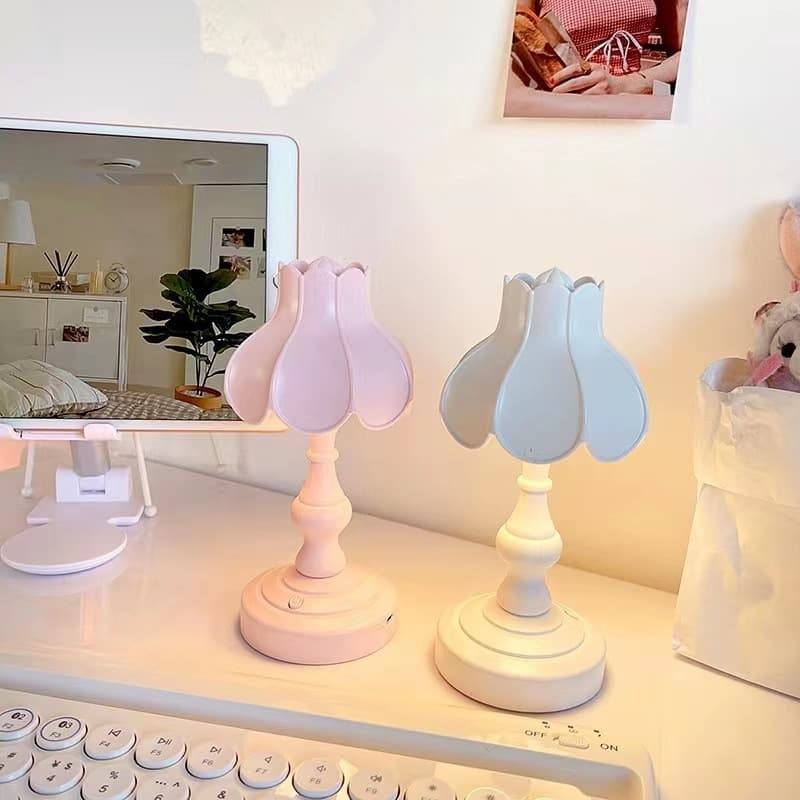 Girl's Heart Retro Lotus USB Lamp Student Dormitory Desktop Flower Decorative Table Lamp Bedroom Handmade Shop DIY Ornament