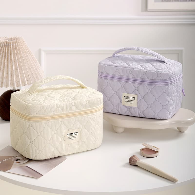 Quintessential Large Capacity Cosmetic Bag for Business Travel Urban Simple Style Polyester Cotton Composite Material Pure Color Pattern