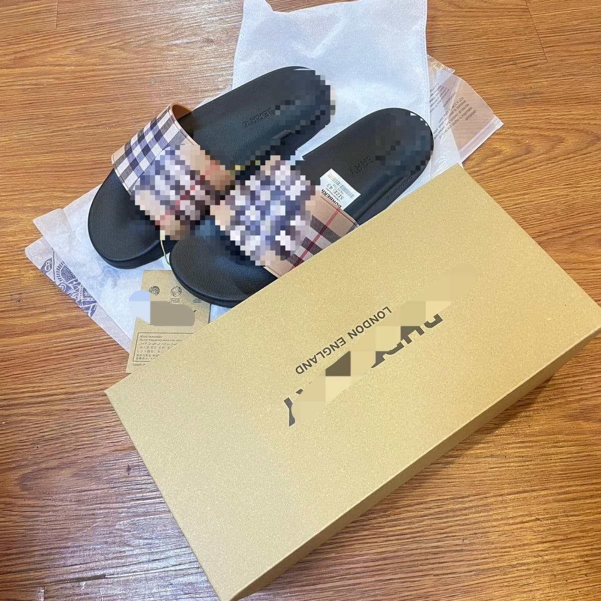 Men's Slippers for Outdoor Wear, Ba Jia Slippers, Light Luxury, New 2026 Plaid Fashion Black and White Wholesale