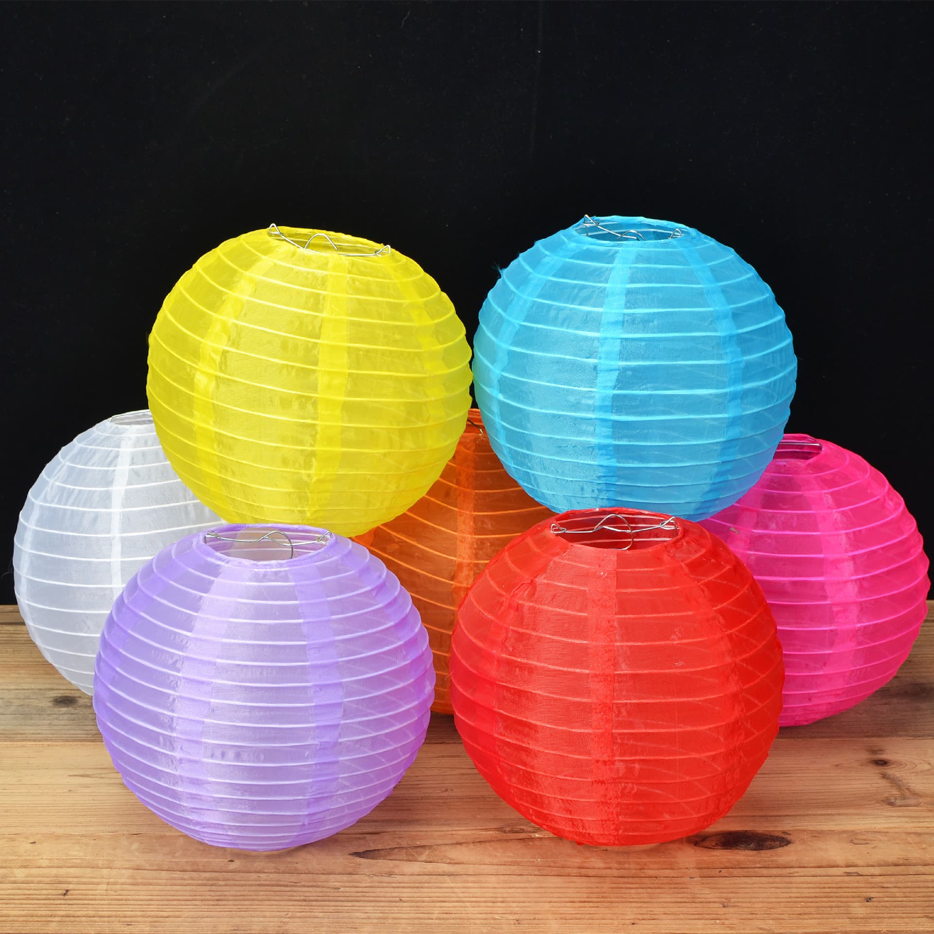 Outdoor waterproof round silk lantern, Mid-Autumn Festival and National Day decorative lantern, sun-proof and durable festival cloth lantern.