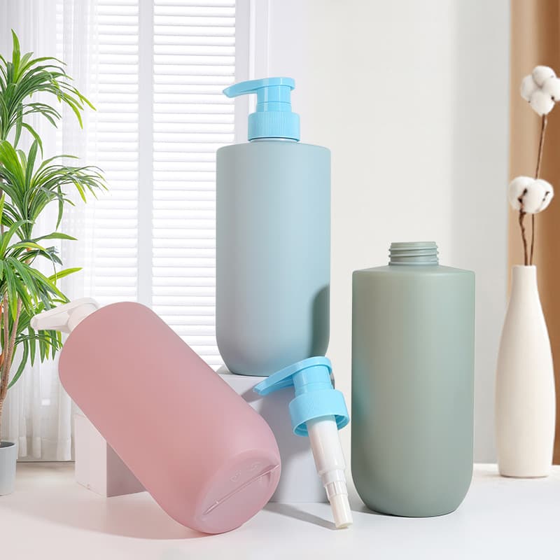 600ml flat shoulder cylindrical HDPE shampoo bottle with flat top and round bottom push-type lotion bottle PE plush filling bottle